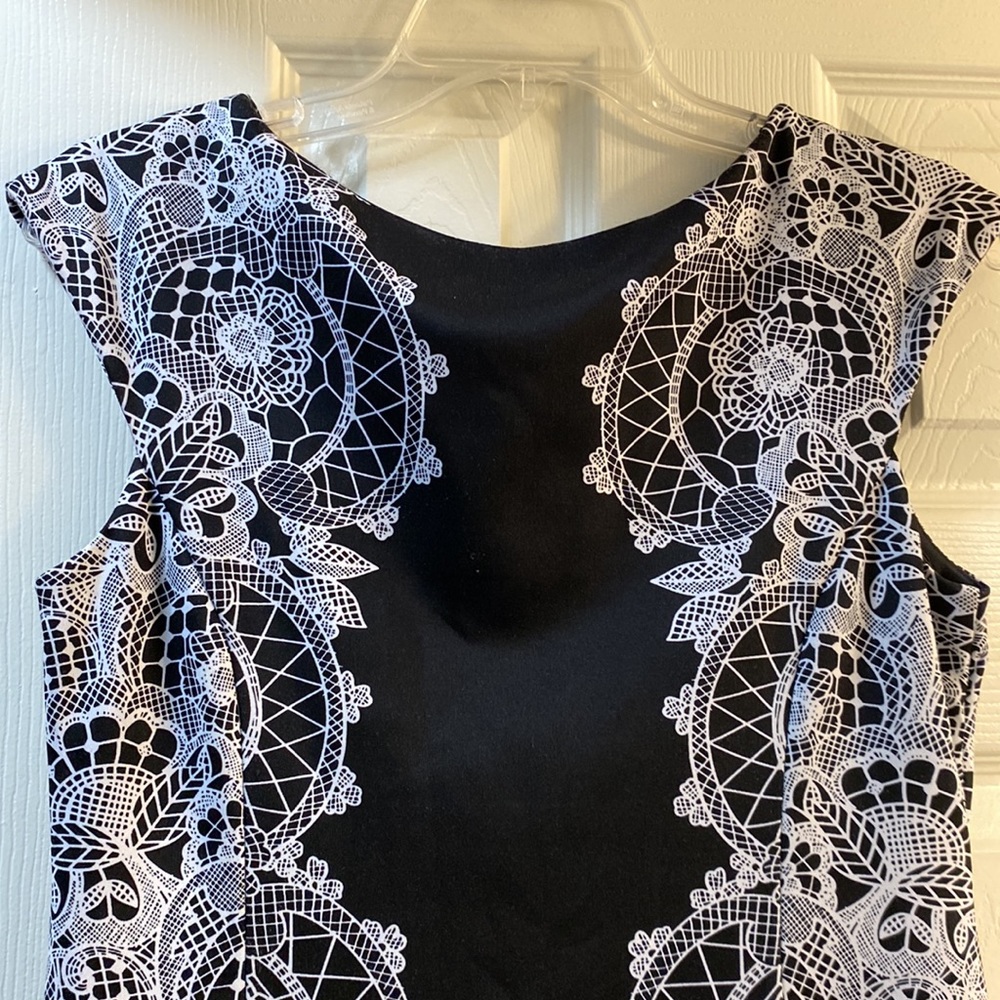 Alfani Petite short sleeve black and white dress - Picture 5 of 12